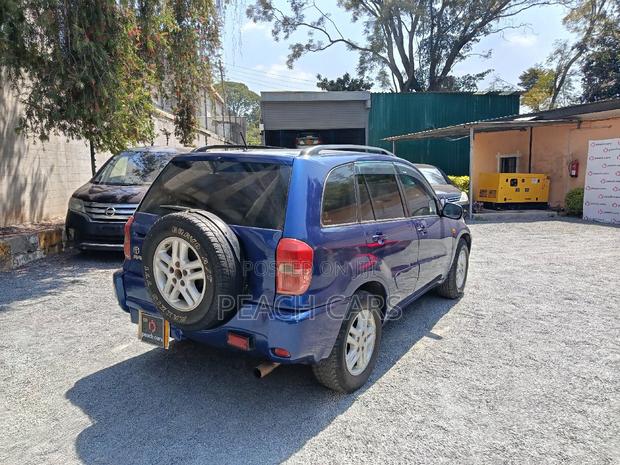 Toyota RAV4 2002 Blue