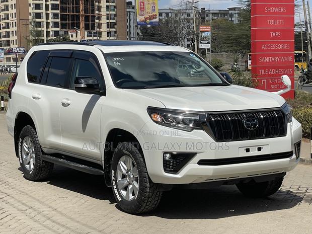 Toyota Land Cruiser Prado 2.7 2021 White