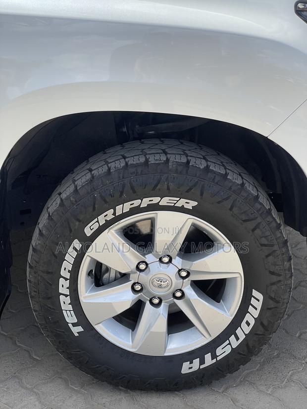 Toyota Land Cruiser Prado 2.7 2021 White