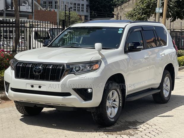 Toyota Land Cruiser Prado 2.7 2021 White