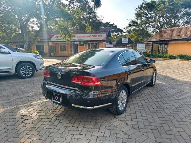 Volkswagen Passat 2012 Black