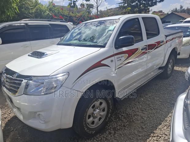 Toyota Hilux 2007 White