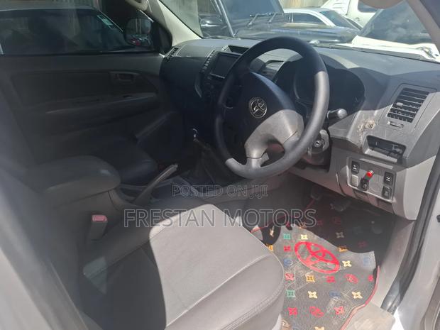 Toyota Hilux 2007 White
