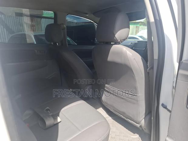Toyota Hilux 2007 White