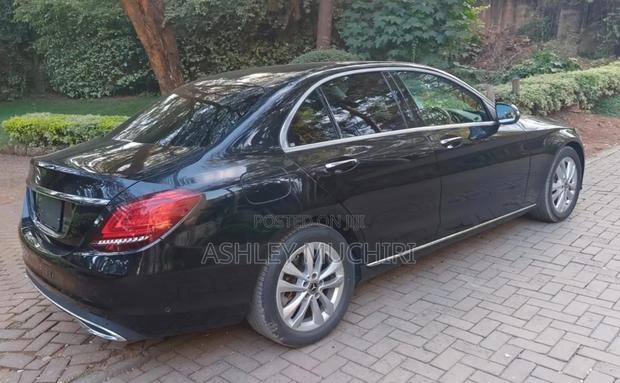 Mercedes-Benz C200 2019 Blue
