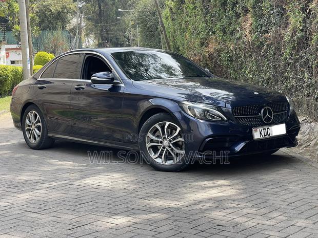 Mercedes-Benz C180 2015 Blue