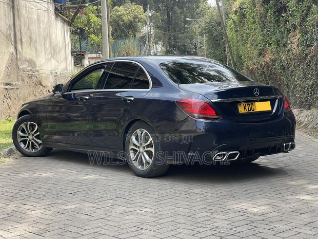 Mercedes-Benz C180 2015 Blue