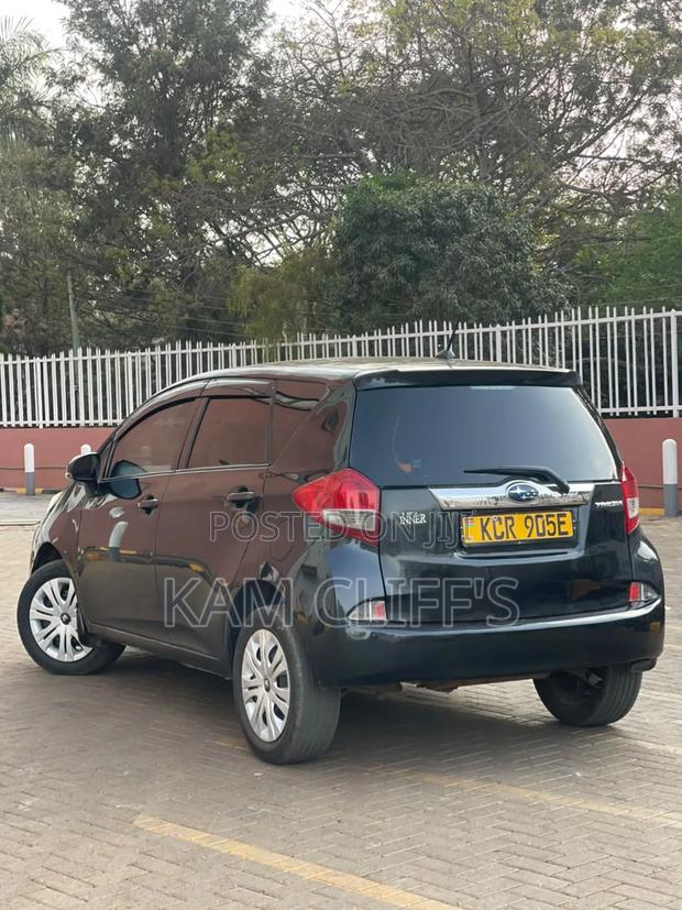Toyota Ractis 2011 Black