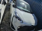 Toyota Sienta 2019 White for sale