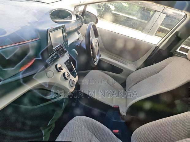 Toyota Sienta 2019 White