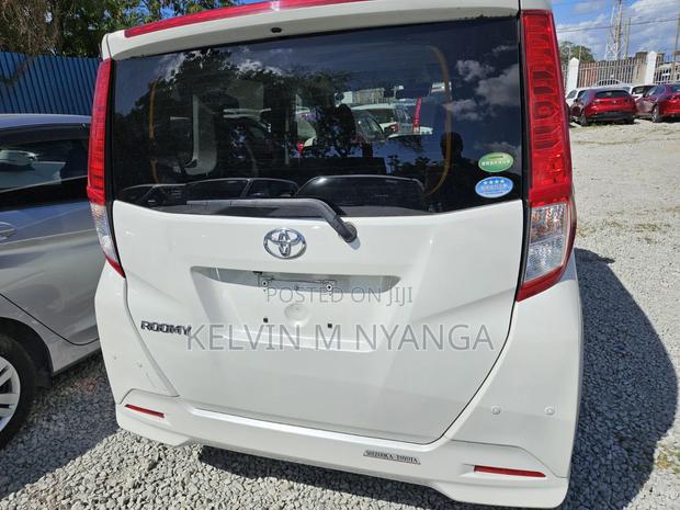Toyota Roomy 2020 White