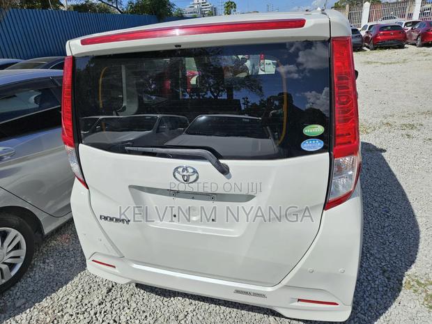 Toyota Roomy 2020 White