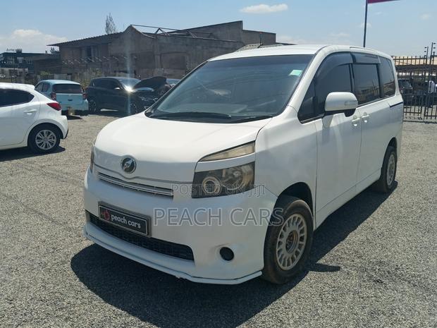 Toyota Voxy 2008 White
