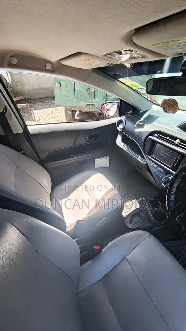 Toyota Aqua 2015 Gray