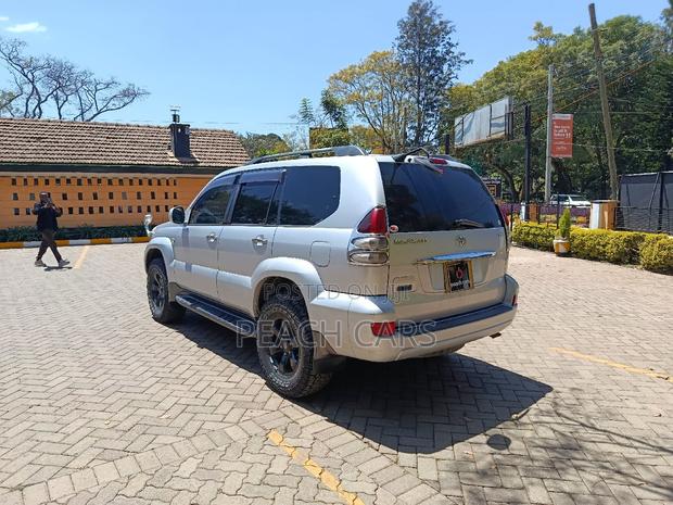 Toyota Land Cruiser Prado 2006 Silver