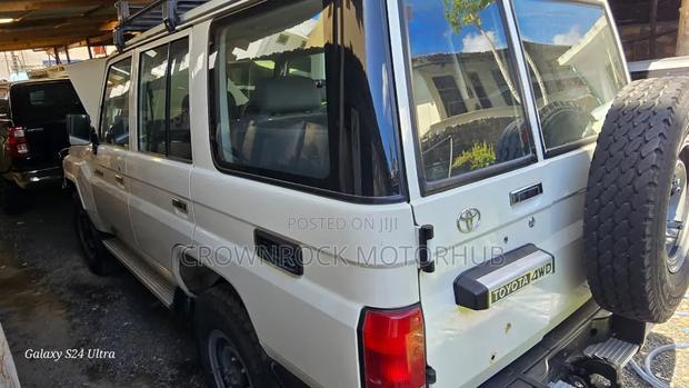 Toyota Land Cruiser 2021 White