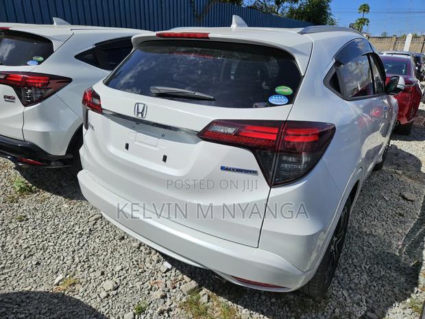 Honda Vezel 2020 White