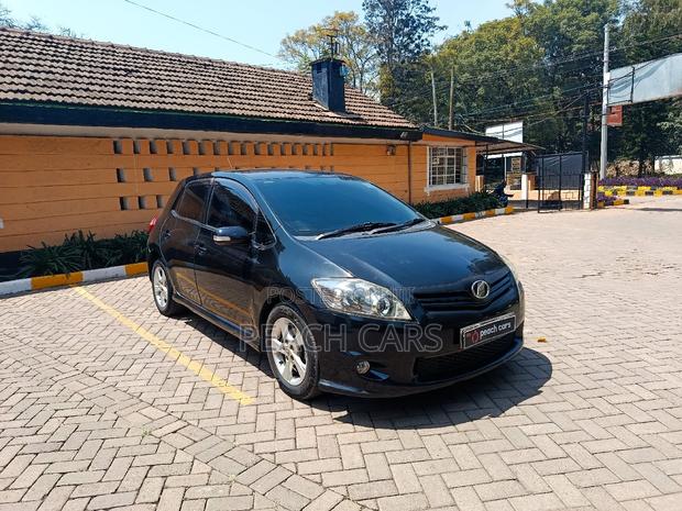 Toyota Auris 2010 Black