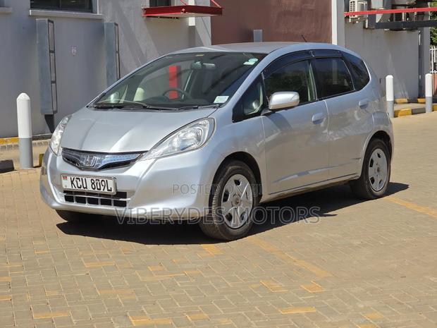 Honda Fit 2012 Silver