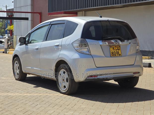 Honda Fit 2012 Silver