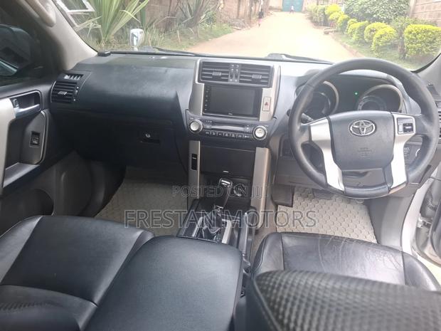 Toyota Land Cruiser Prado 2012 Silver