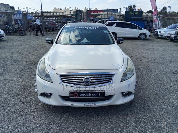 Nissan Skyline 2012 White