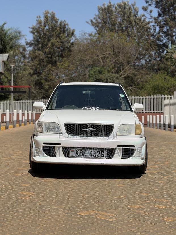 Subaru Forester 2001 White