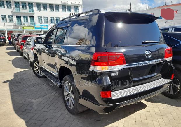 Toyota Land Cruiser 2019