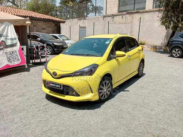 Toyota Vitz 2015 Yellow