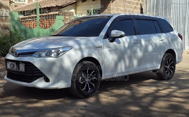 Toyota Corolla Fielder 2016 White