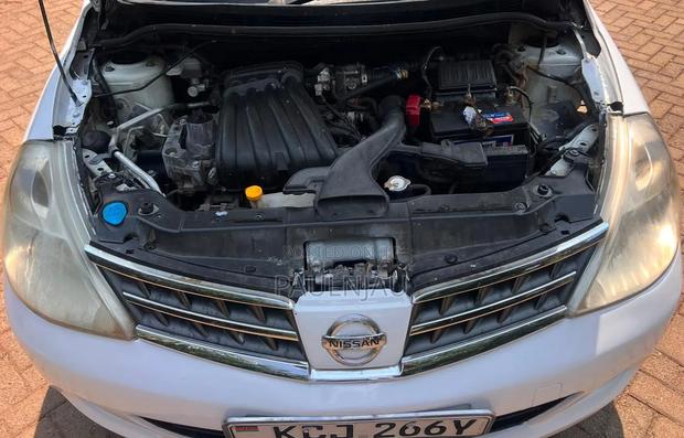 Nissan Tiida 2009 White