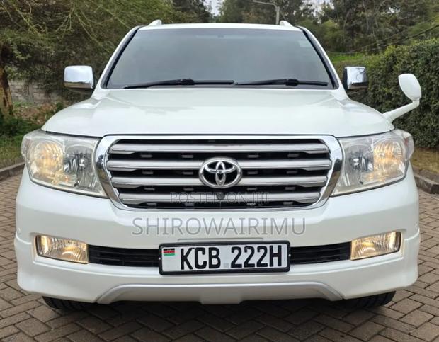 Toyota Land Cruiser 2008 Off white