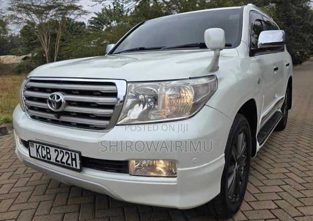 Toyota Land Cruiser 2008 Off white