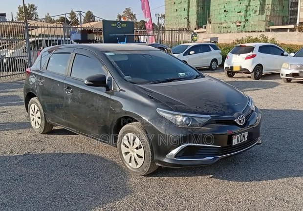 Toyota Auris 2016 Black