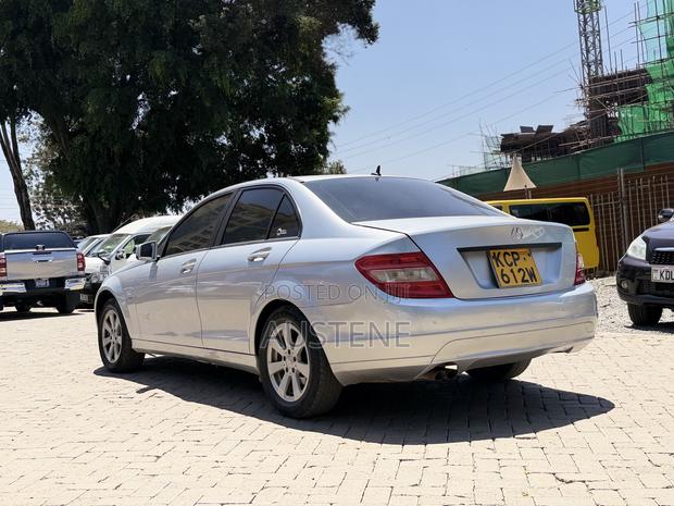 Mercedes-Benz C180 2011 Silver