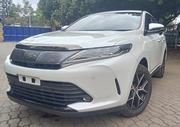 Toyota Harrier 2019 White for sale