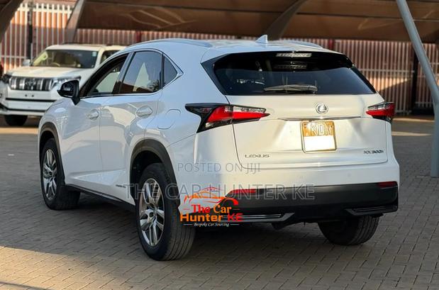 Lexus NX 2016 Pearl