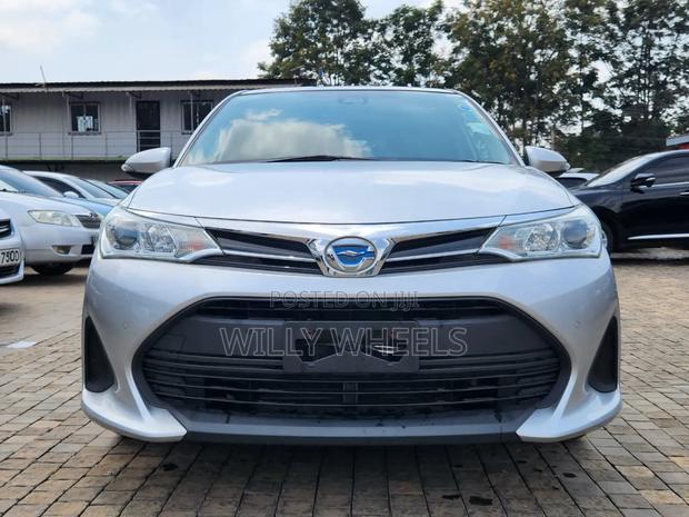 Toyota Corolla Fielder 1.5 Hybrid FWD 2018 Silver