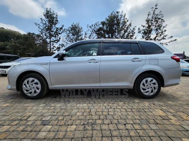 Toyota Corolla Fielder 1.5 Hybrid FWD 2018 Silver