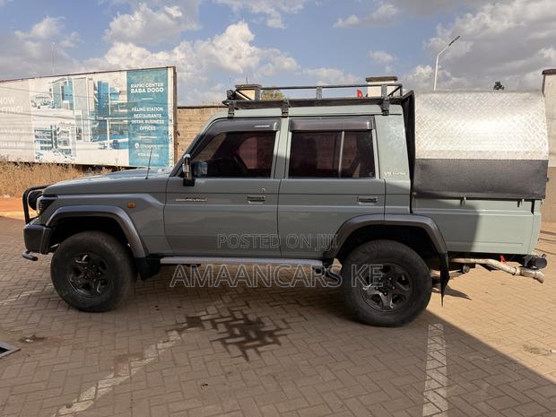 Toyota Land Cruiser 4.5 V8 GXR 2010 Green