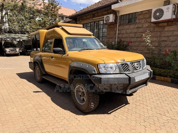 Nissan Patrol 2008 Orange