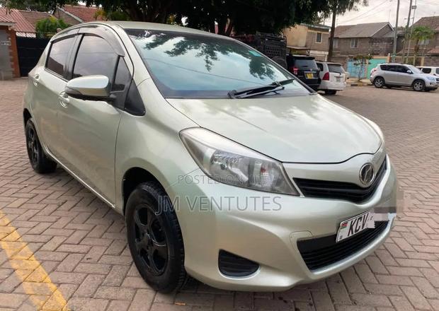Toyota Vitz 2012 Green