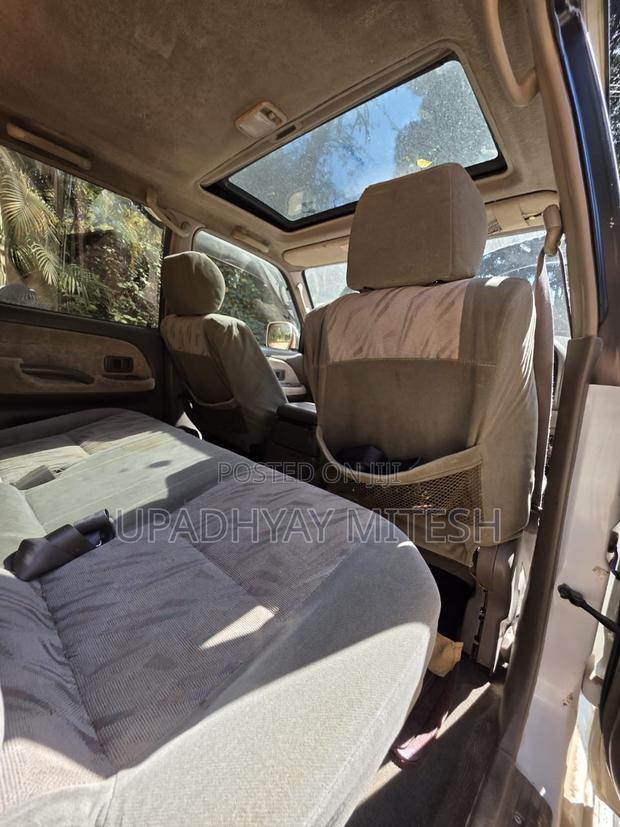 Toyota Land Cruiser Prado 2000 Gray