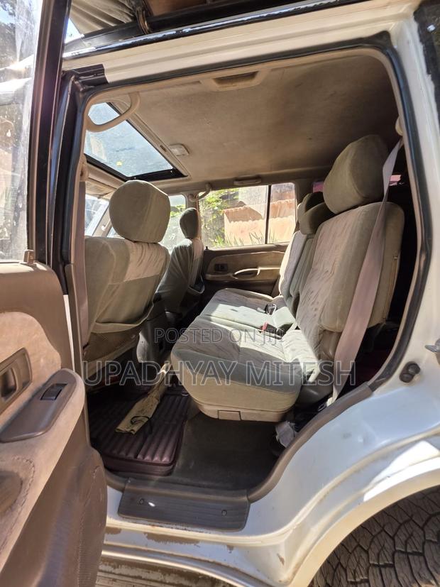 Toyota Land Cruiser Prado 2000 Gray