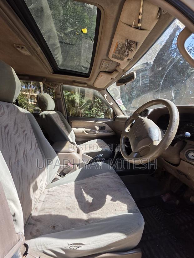 Toyota Land Cruiser Prado 2000 Gray