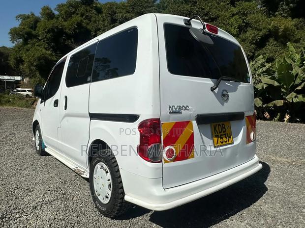 Nissan NV1500 2014 White