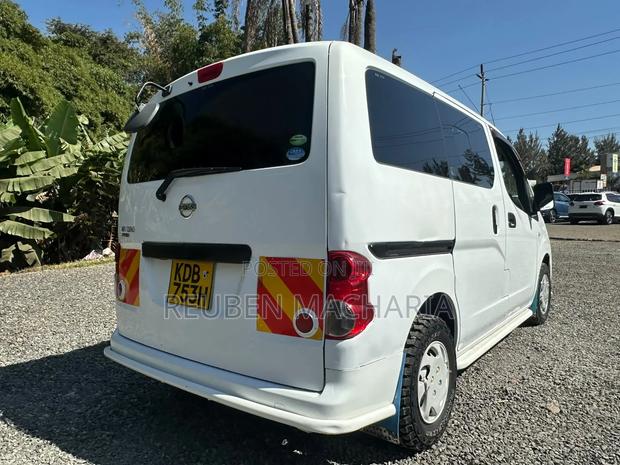 Nissan NV1500 2014 White