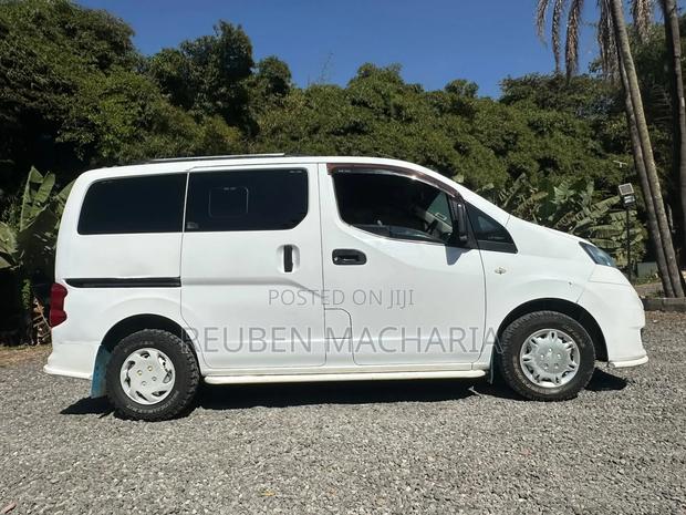 Nissan NV1500 2014 White
