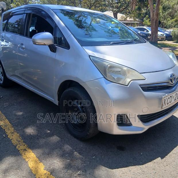 Toyota Ractis 2013 Silver