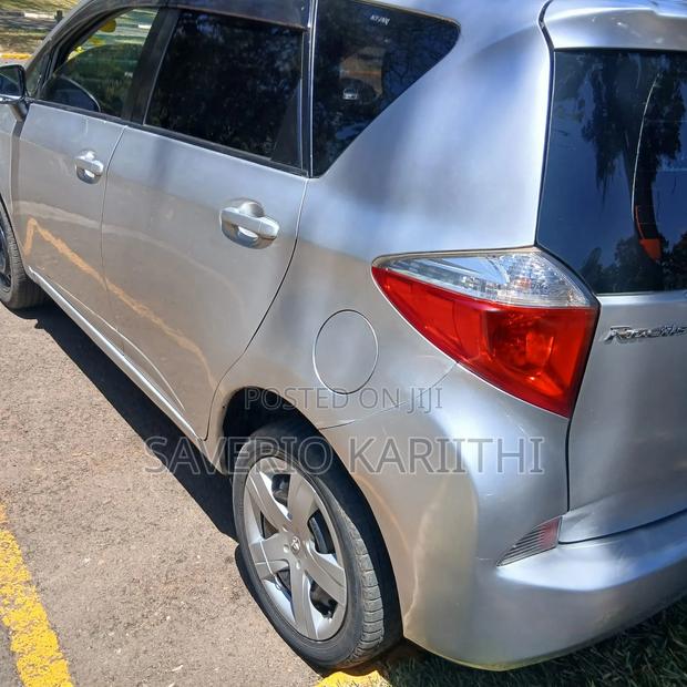 Toyota Ractis 2013 Silver